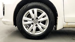 Used 2017 Maruti Suzuki Ertiga [2015-2018] VDI ABS LIMITED EDITION Diesel Manual tyres LEFT FRONT TYRE RIM VIEW