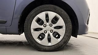Used 2015 Hyundai Xcent [2014-2017] S Petrol Petrol Manual tyres RIGHT FRONT TYRE RIM VIEW