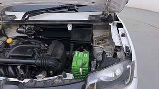 Used 2018 Renault Kwid [2015-2019] 1.0 RXT AMT Petrol Automatic engine ENGINE LEFT SIDE HINGE & APRON VIEW