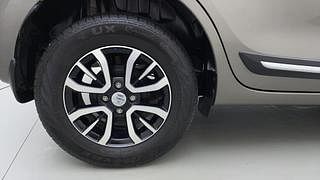 Used 2021 Maruti Suzuki Swift VXI Petrol Manual tyres RIGHT REAR TYRE RIM VIEW