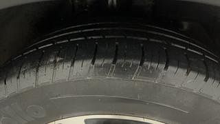 Used 2018 Mahindra XUV500 [2018-2021] W11 option AT Diesel Automatic tyres RIGHT FRONT TYRE TREAD VIEW