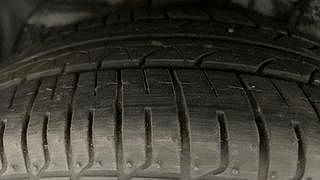 Used 2017 Hyundai Elite i20 [2014-2018] Asta 1.2 (O) Petrol Manual tyres RIGHT REAR TYRE TREAD VIEW