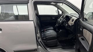 Used 2015 Maruti Suzuki Wagon R 1.0 [2010-2019] LXi Petrol Manual interior RIGHT SIDE FRONT DOOR CABIN VIEW