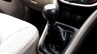 Used 2015 Maruti Suzuki Celerio [2014-2021] ZXi Petrol Manual interior GEAR  KNOB VIEW