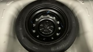 Used 2018 Hyundai Eon [2011-2018] Magna + (O) Petrol Manual tyres SPARE TYRE VIEW