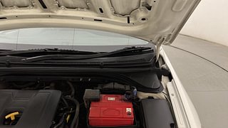 Used 2018 Hyundai Elantra [2016-2022] 2.0 S Petrol Manual engine ENGINE LEFT SIDE HINGE & APRON VIEW