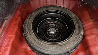 Used 2013 Honda City [2011-2014] 1.5 S MT Petrol Manual tyres SPARE TYRE VIEW