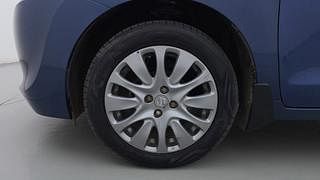 Used 2018 Maruti Suzuki Baleno [2015-2019] Zeta AT Petrol Petrol Automatic tyres LEFT FRONT TYRE RIM VIEW