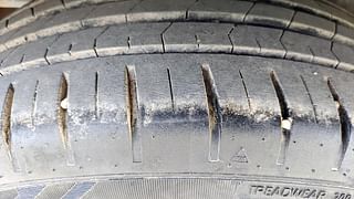 Used 2017 maruti-suzuki Ciaz Alpha 1.3 Diesel Diesel Manual tyres RIGHT REAR TYRE TREAD VIEW