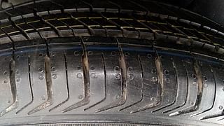 Used 2013 Maruti Suzuki Swift [2011-2017] VDi Diesel Manual tyres RIGHT REAR TYRE TREAD VIEW