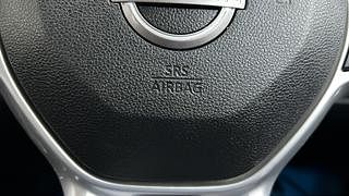 Used 2021 Nissan Magnite XV Premium Turbo CVT (O) Dual Tone Petrol Automatic top_features Airbags