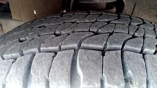 Used 2015 Mahindra Scorpio [2014-2017] S6 Plus Diesel Manual tyres LEFT FRONT TYRE TREAD VIEW