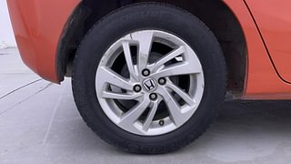 Used 2015 honda Jazz V CVT Petrol Automatic tyres RIGHT REAR TYRE RIM VIEW
