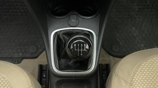 Used 2016 Volkswagen Ameo [2016-2020] Highline1.2L (P) Petrol Manual interior GEAR  KNOB VIEW