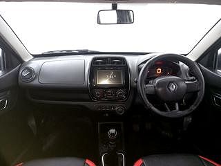 Used 2019 Renault Kwid [2015-2019] RXT Opt Petrol Manual interior DASHBOARD VIEW