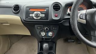 Used 2014 Honda Brio [2011-2016] VX AT Petrol Automatic interior MUSIC SYSTEM & AC CONTROL VIEW
