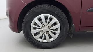 Used 2015 hyundai i10 Sportz 1.1 Petrol Petrol Manual tyres LEFT FRONT TYRE RIM VIEW