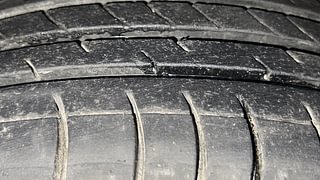 Used 2014 Maruti Suzuki Wagon R 1.0 [2010-2019] VXi Petrol Manual tyres LEFT FRONT TYRE TREAD VIEW