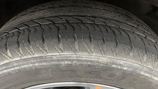 Used 2022 Tata Safari XZA Plus Dark Edition Diesel Automatic tyres RIGHT FRONT TYRE TREAD VIEW