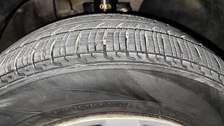 Used 2013 Volkswagen Polo [2010-2014] Comfortline 1.2L (P) Petrol Manual tyres RIGHT FRONT TYRE TREAD VIEW