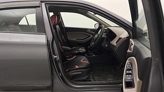 Used 2015 Hyundai Elite i20 [2014-2018] Sportz 1.2 Petrol Manual interior RIGHT SIDE FRONT DOOR CABIN VIEW