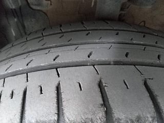 Used 2019 Hyundai Verna [2017-2020] 1.6 VTVT SX Petrol Manual tyres LEFT FRONT TYRE TREAD VIEW