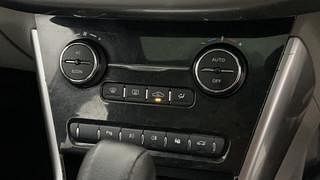 Used 2018 Tata Nexon [2017-2020] XZA Plus Dual Tone Roof AMT Petrol Petrol Automatic top_features Automatic climate control