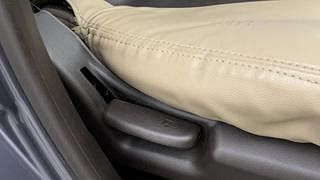 Used 2011 Hyundai Santro Xing [2007-2014] GL Petrol Manual top_features Seat adjustment