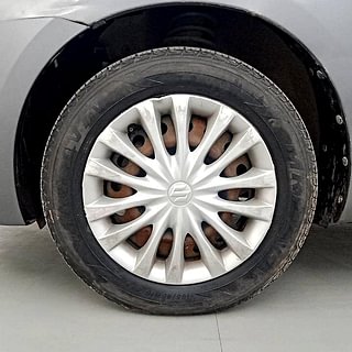 Used 2015 Maruti Suzuki Ciaz [2014-2017] VXi+ Petrol Manual tyres LEFT FRONT TYRE RIM VIEW