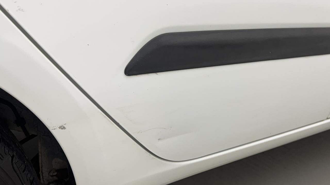 Used 2012 Hyundai i10 [2010-2016] Magna 1.2 Petrol Petrol Manual dents MINOR DENT