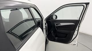 Used 2020 Maruti Suzuki Vitara Brezza [2020-2022] ZXI AT Petrol Automatic interior RIGHT FRONT DOOR OPEN VIEW