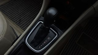 Used 2016 Maruti Suzuki Ciaz [2014-2017] ZXi AT Petrol Automatic interior GEAR  KNOB VIEW