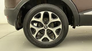 Used 2017 Renault Captur [2017-2020] RXT Diesel Diesel Manual tyres RIGHT REAR TYRE RIM VIEW