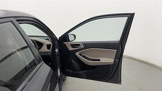 Used 2015 Hyundai Elite i20 [2014-2018] Sportz 1.2 (O) Petrol Manual interior RIGHT FRONT DOOR OPEN VIEW