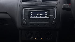 Used 2018 Volkswagen Polo Comfortline 1.0L (P) Petrol Manual interior MUSIC SYSTEM & AC CONTROL VIEW