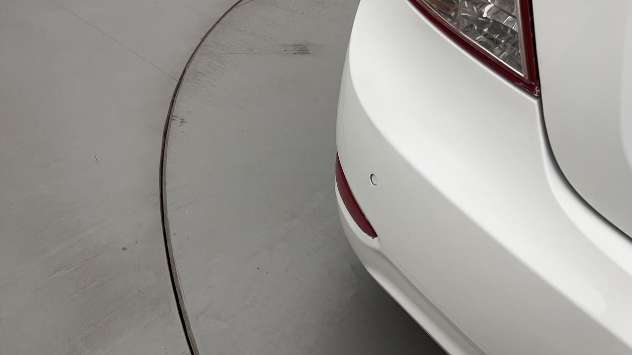 Used 2012 Hyundai Verna [2011-2015] Fluidic 1.6 CRDi SX Diesel Manual dents MINOR SCRATCH
