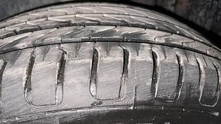 Used 2015 Maruti Suzuki Ciaz [2014-2017] ZXi AT Petrol Automatic tyres LEFT REAR TYRE TREAD VIEW