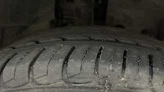 Used 2013 Ford EcoSport [2013-2015] Titanium 1.0L Ecoboost Petrol Manual tyres RIGHT FRONT TYRE TREAD VIEW