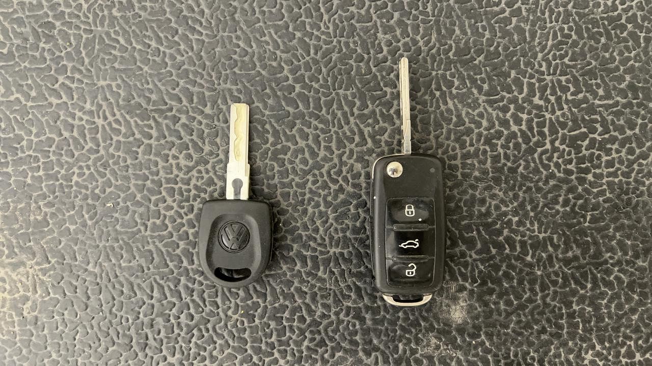 Used 2017 Volkswagen Polo [2015-2019] GT TSI Petrol Automatic extra CAR KEY VIEW