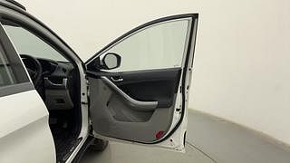 Used 2018 Tata Nexon [2017-2020] XZA Plus Dual Tone Roof AMT Petrol Petrol Automatic interior RIGHT FRONT DOOR OPEN VIEW