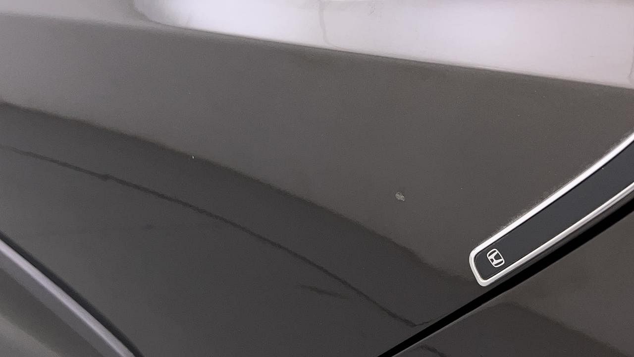 Used 2017 Honda WR-V [2017-2020] VX i-VTEC Petrol Manual dents MINOR SCRATCH