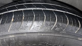 Used 2015 Maruti Suzuki Ciaz [2014-2017] ZXi Petrol Manual tyres RIGHT REAR TYRE TREAD VIEW