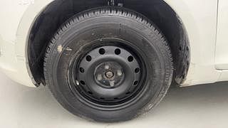 Used 2011 Maruti Suzuki Swift [2011-2017] VDi Diesel Manual tyres LEFT FRONT TYRE RIM VIEW