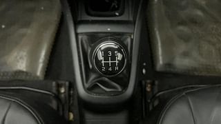 Used 2012 Maruti Suzuki Swift [2011-2017] ZXi Petrol Manual interior GEAR  KNOB VIEW