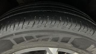 Used 2021 Mahindra XUV700 AX 7 Petrol MT 7 STR Petrol Manual tyres RIGHT FRONT TYRE TREAD VIEW