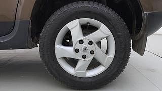 Used 2013 Renault Duster [2012-2015] 110 PS RxZ 4x2 MT Diesel Manual tyres LEFT REAR TYRE RIM VIEW