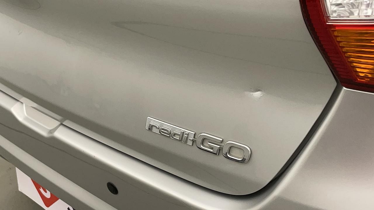 Used 2019 Datsun Redi-GO [2015-2019] A Petrol Manual dents MINOR DENT