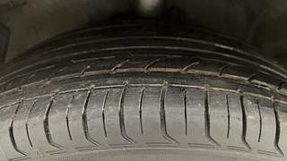 Used 2011 Hyundai i20 [2008-2012] Sportz 1.2 Petrol Manual tyres LEFT FRONT TYRE TREAD VIEW