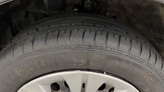 Used 2016 Honda City [2014-2017] SV Diesel Diesel Manual tyres LEFT FRONT TYRE TREAD VIEW