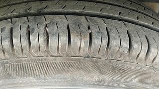 Used 2018 Maruti Suzuki Swift [2011-2017] LXi Petrol Manual tyres RIGHT REAR TYRE TREAD VIEW